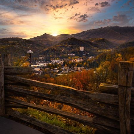 Living The Dream Villa Gatlinburg Exterior photo