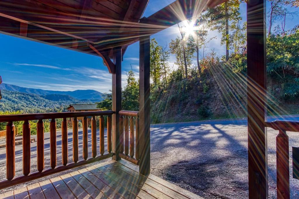 Living The Dream Villa Gatlinburg Exterior photo