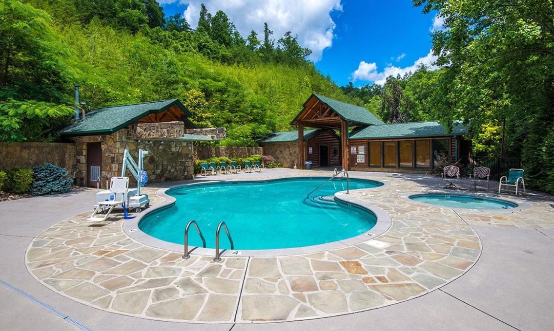 Living The Dream Villa Gatlinburg Exterior photo